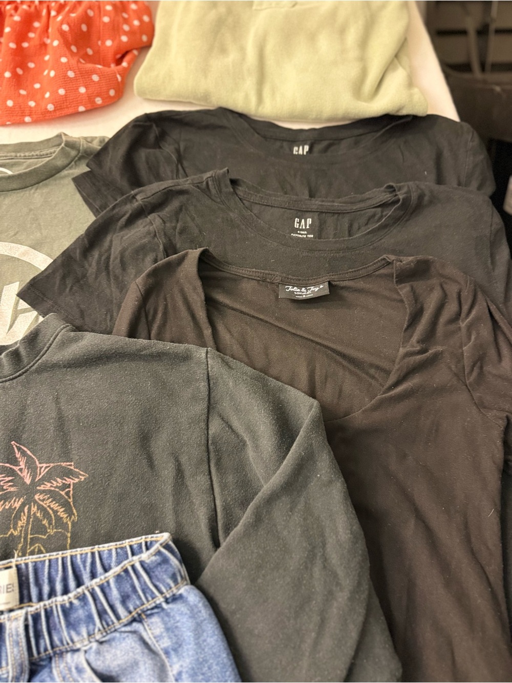 Women’s Clothing Lot Bundle Small/Medium Toos Shrts Skirts Gap Hollister 12 Pc - Picture 7 of 12